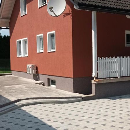 Apartment Igor - Holiday Home Ostarije Екстер'єр фото