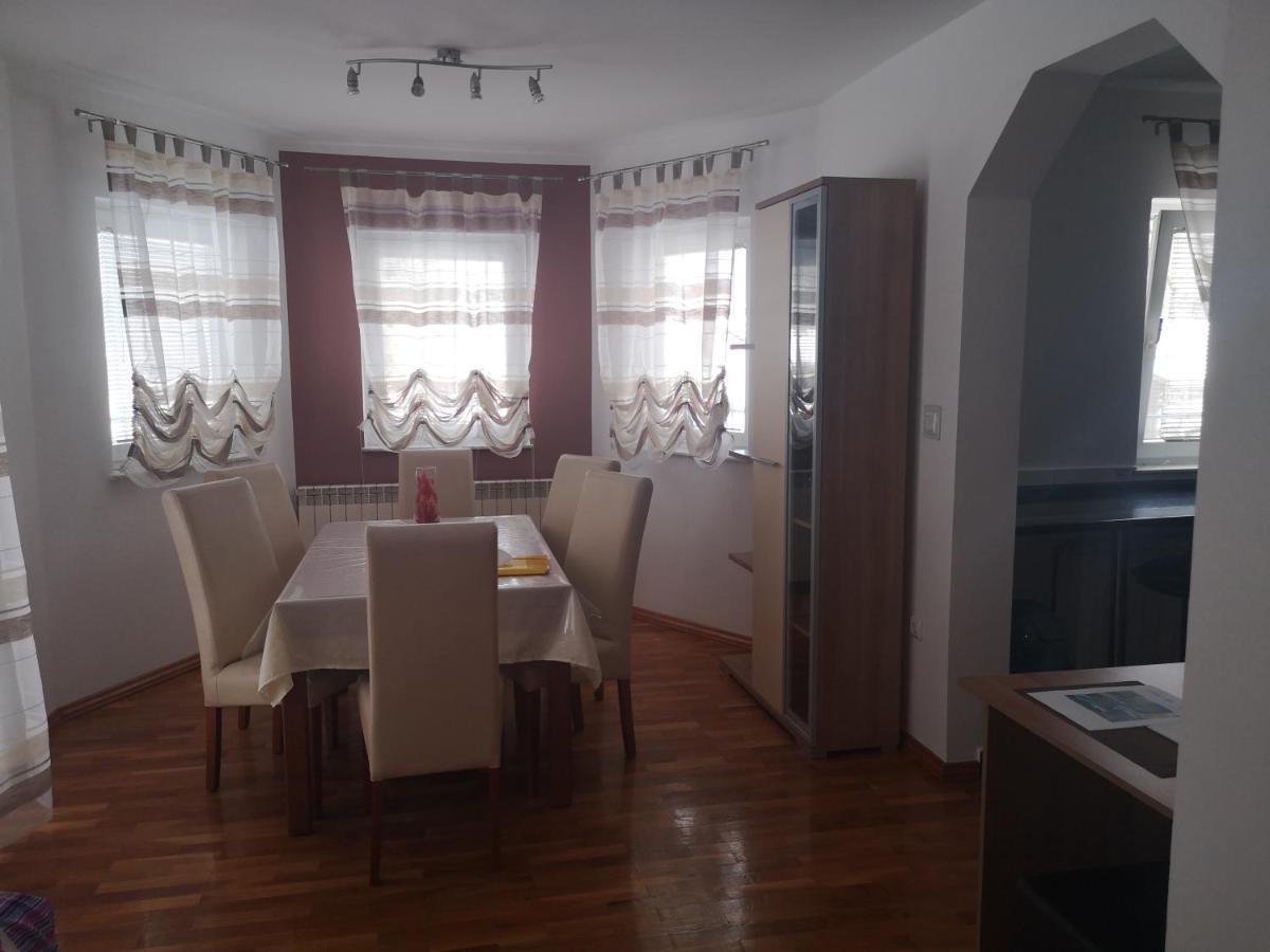 Apartment Igor - Holiday Home Ostarije Екстер'єр фото