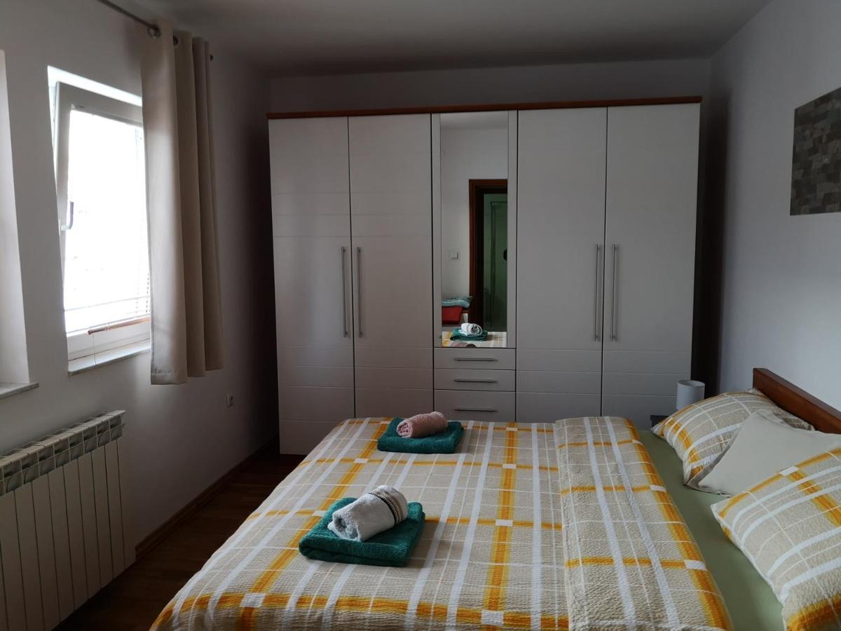 Apartment Igor - Holiday Home Ostarije Екстер'єр фото