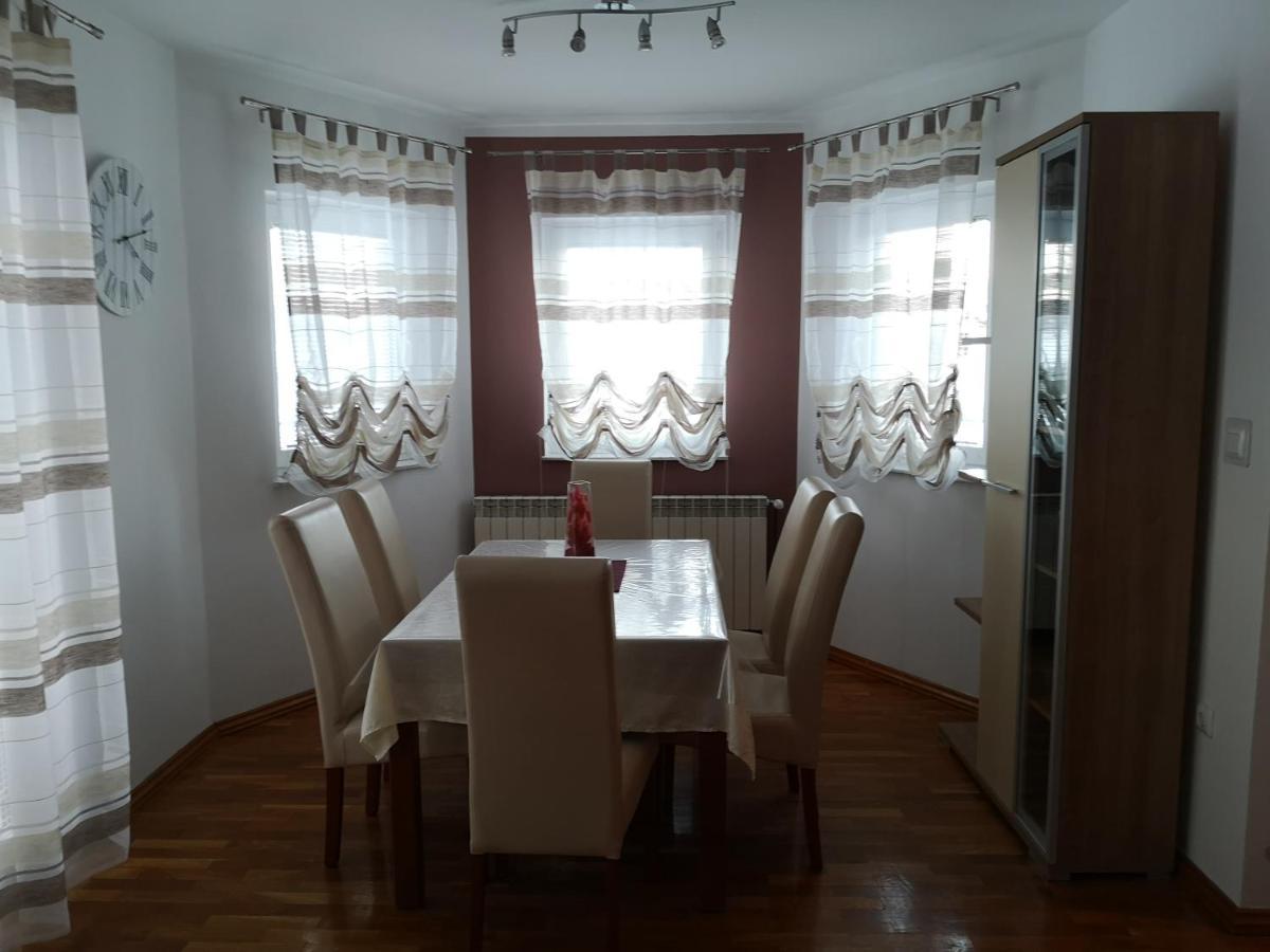 Apartment Igor - Holiday Home Ostarije Екстер'єр фото